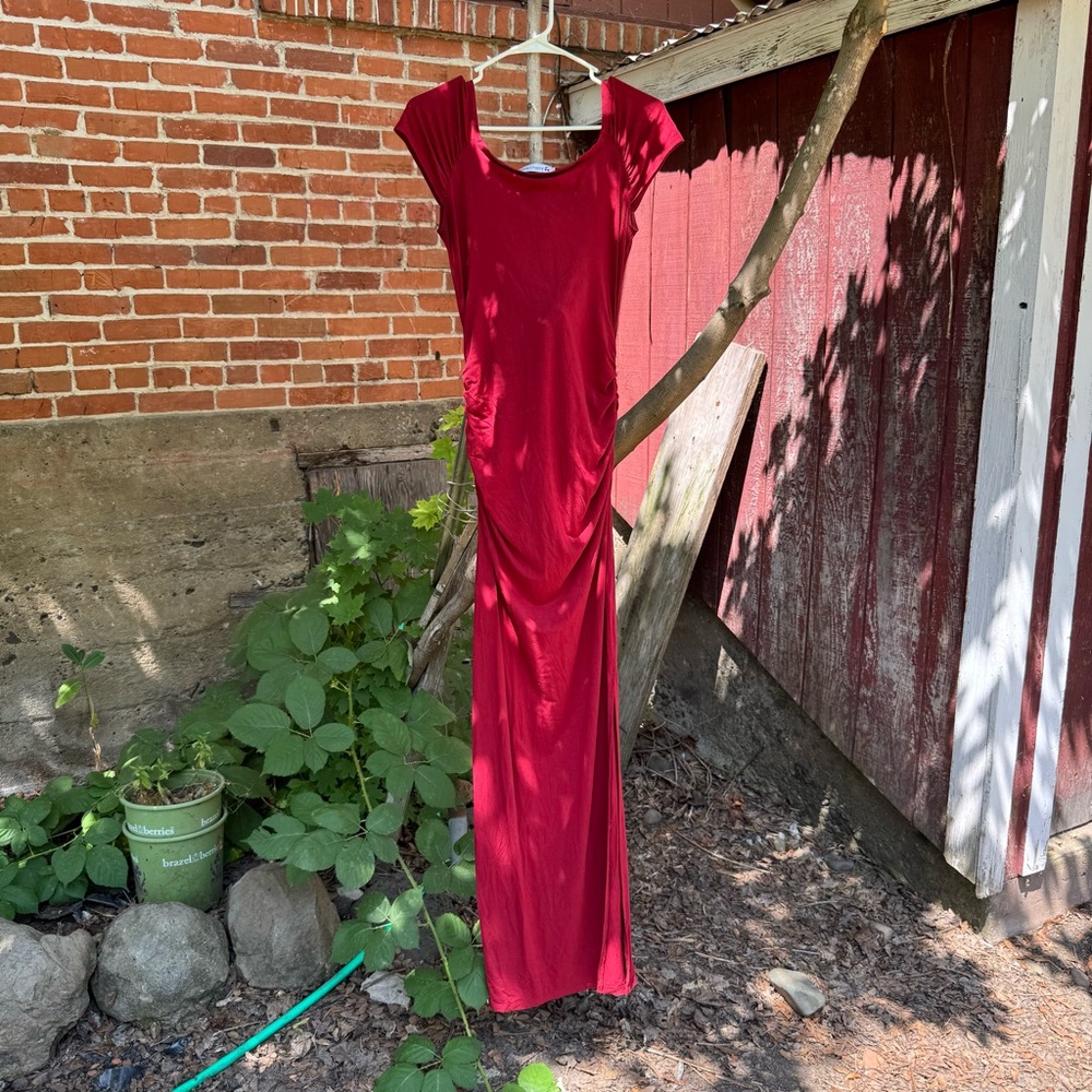BlackCherry Maternity Dress Red Cap Sleeve size M